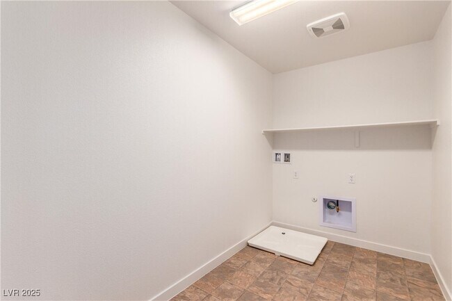 Building Photo - 9692 Jade Rise Ave