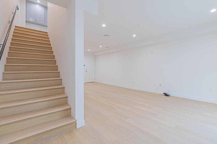 Building Photo - 11311 Hawthorne Blvd