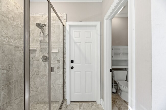 Building Photo - 2665 Breton Ridge Dr