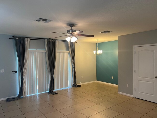 Building Photo - 104 Arbor Lakes Dr