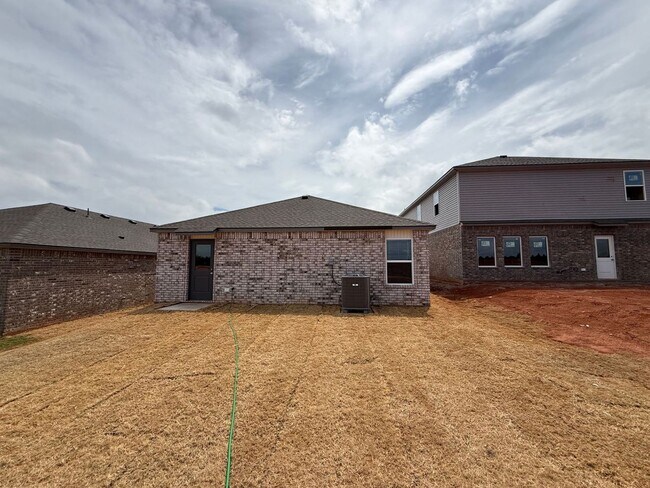 Building Photo - 10041 Blackjack Rd