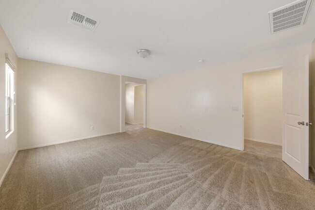 Building Photo - Charming 4 bedroom 3 bath Home in Gilbert!