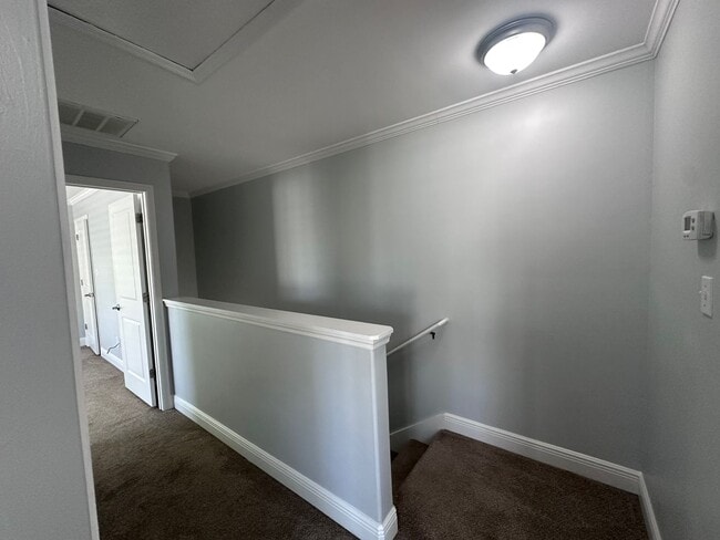 Building Photo - 1926 Corvallis Ave