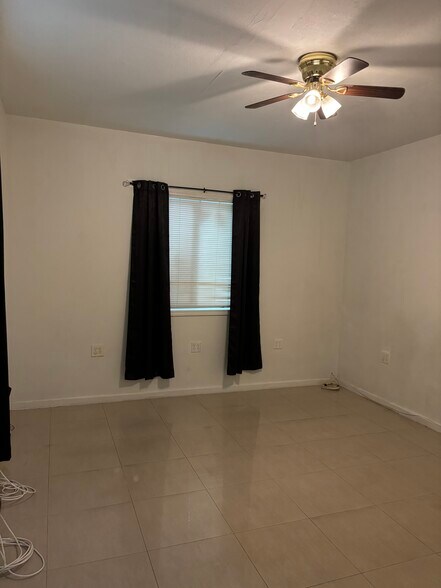 Building Photo - 360 NW 58th Ave