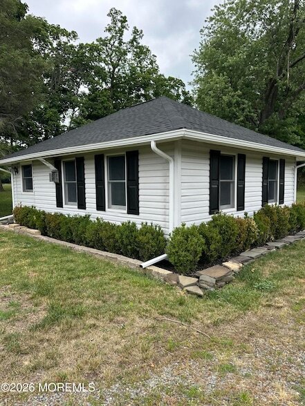 Building Photo - 164 Everett Rd