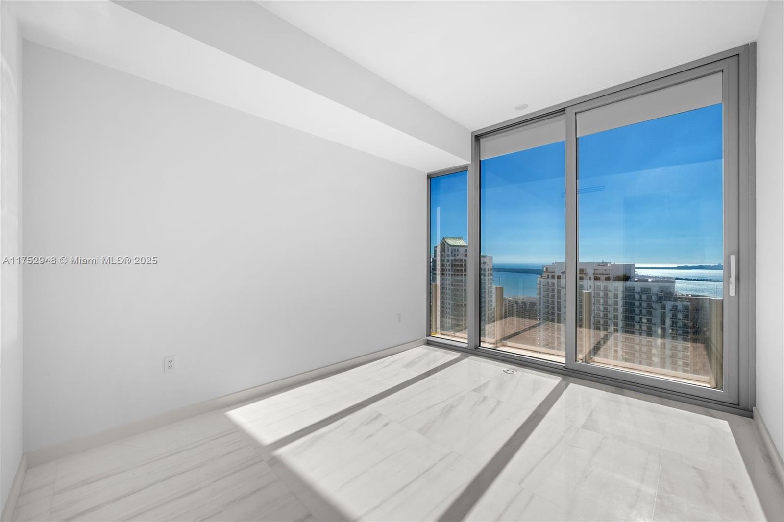 Building Photo - 300 Biscayne Boulevard Way