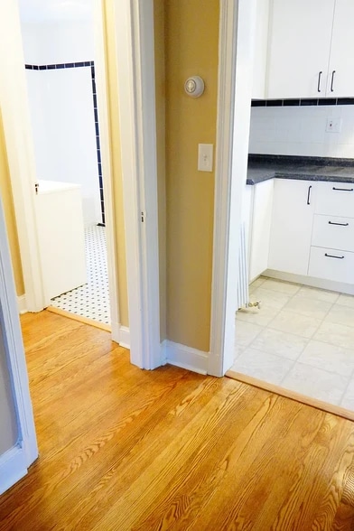 Building Photo - 910 Kennebec Ave