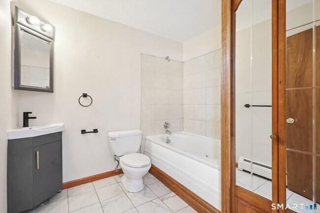 Building Photo - 1-3 Magnolia St