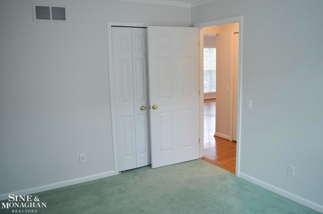 Building Photo - 860 Neff Rd