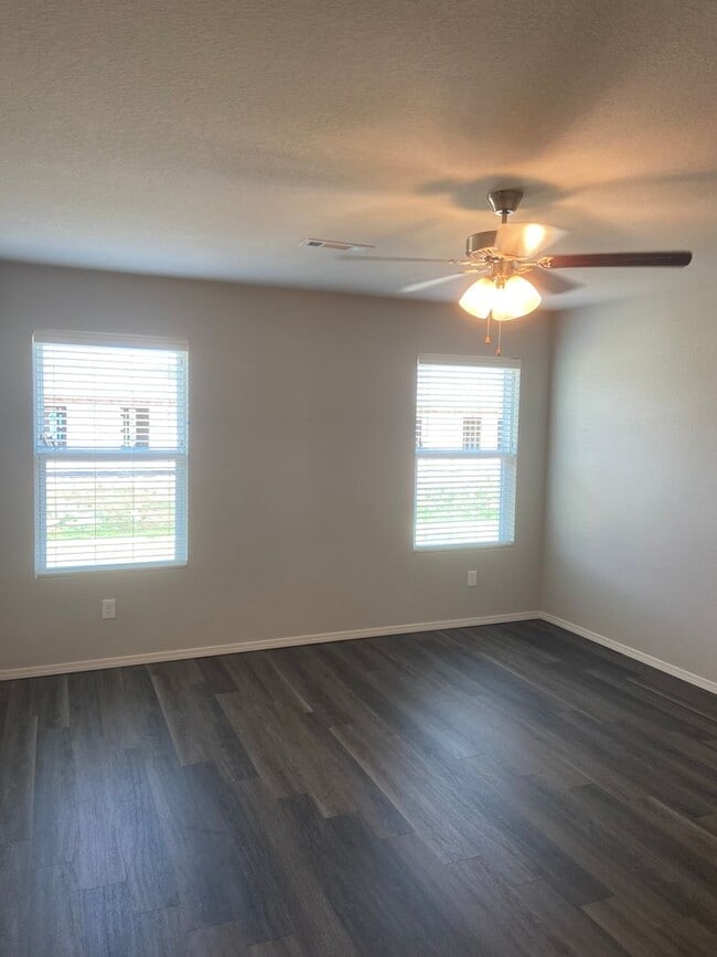Building Photo - *Pre-leasing* Four Bedroom | Two Bath Home...