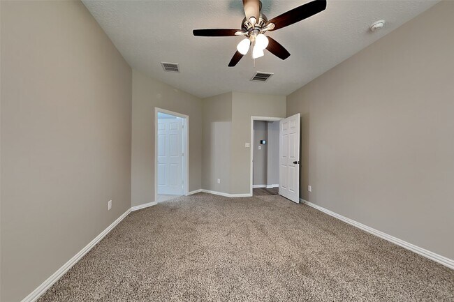 Building Photo - 31243 Quail Oak Park Ln