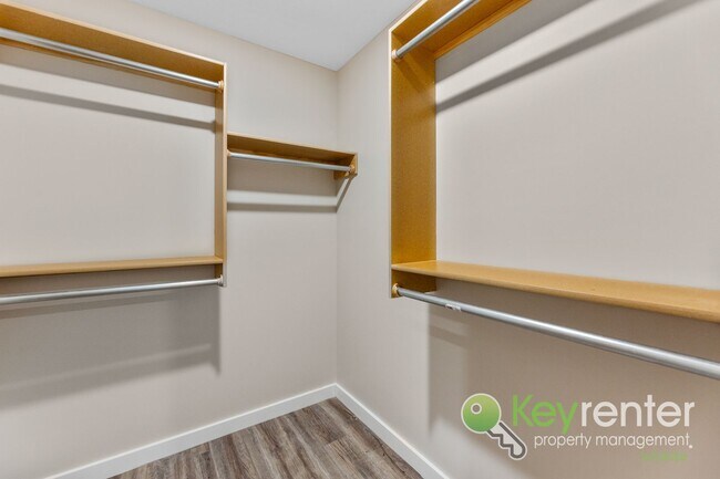 Building Photo - E 69th Ct N Duplex