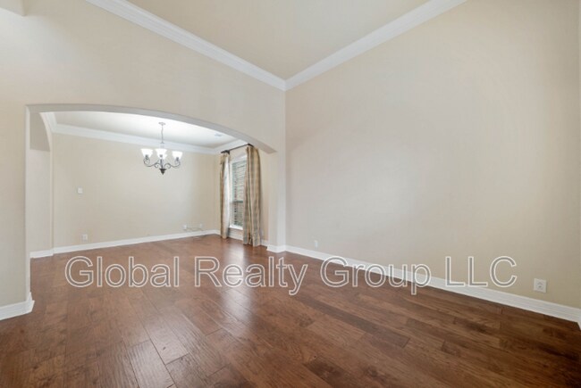 Building Photo - 431 Calm Springs