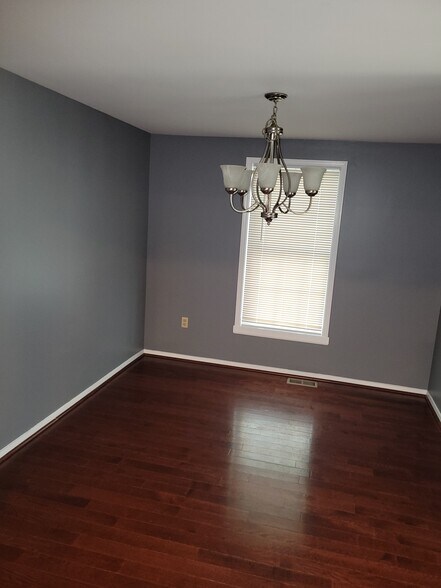 Building Photo - 4238 Glenn Dale Rd