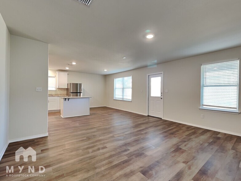 Building Photo - 13725 Crossbow Rdg