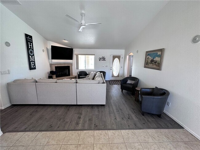 Building Photo - 5087 Emerald River Dr