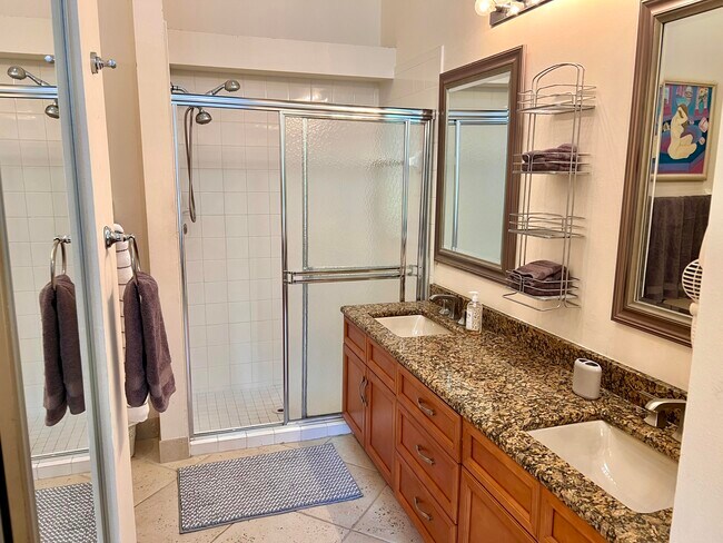 Building Photo - 602 Sabal Palm Ln