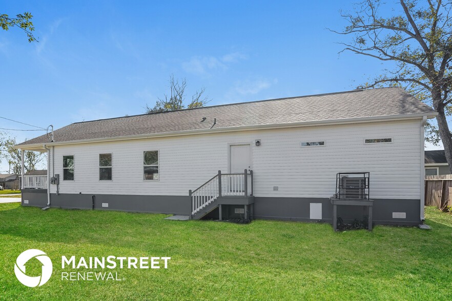 Building Photo - 8606 Lee Otis St