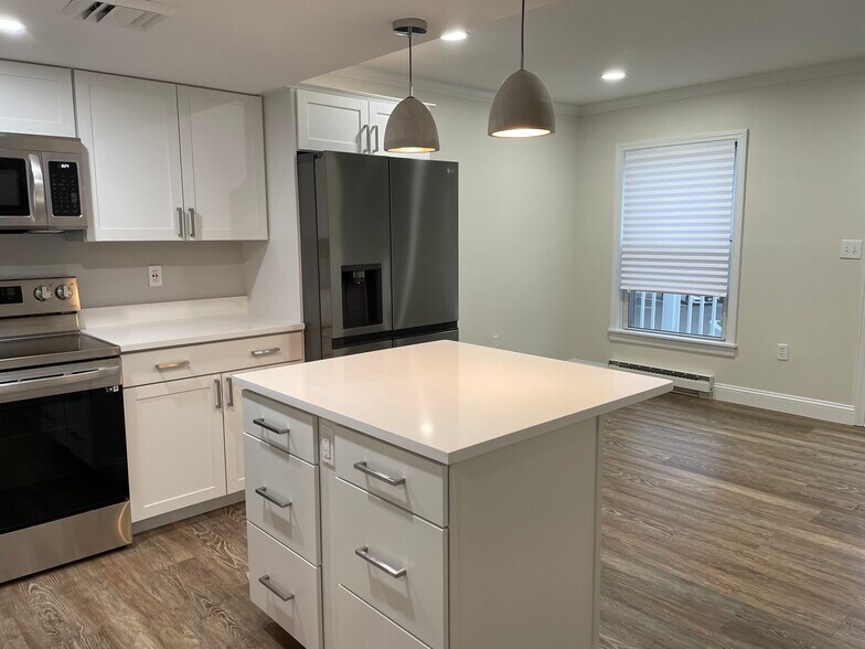 Recently updated kitchen - 33 Deer St