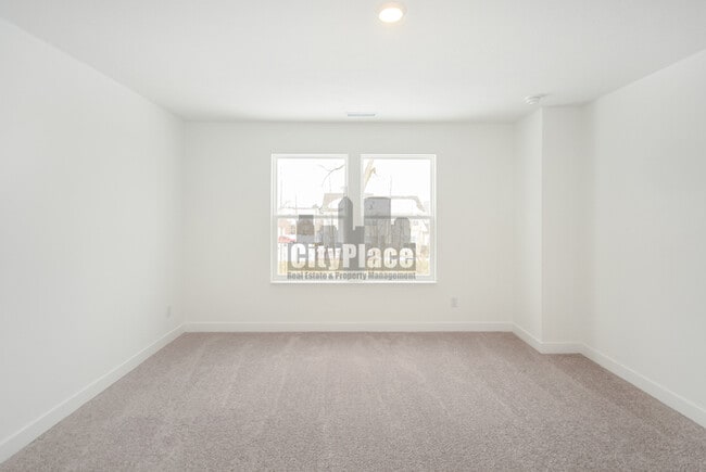 Building Photo - 6573 Halsey St