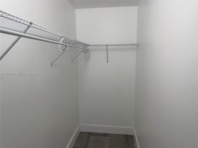 Building Photo - 136 Brighton D