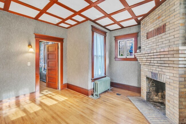 Building Photo - 46 Highland Terrace