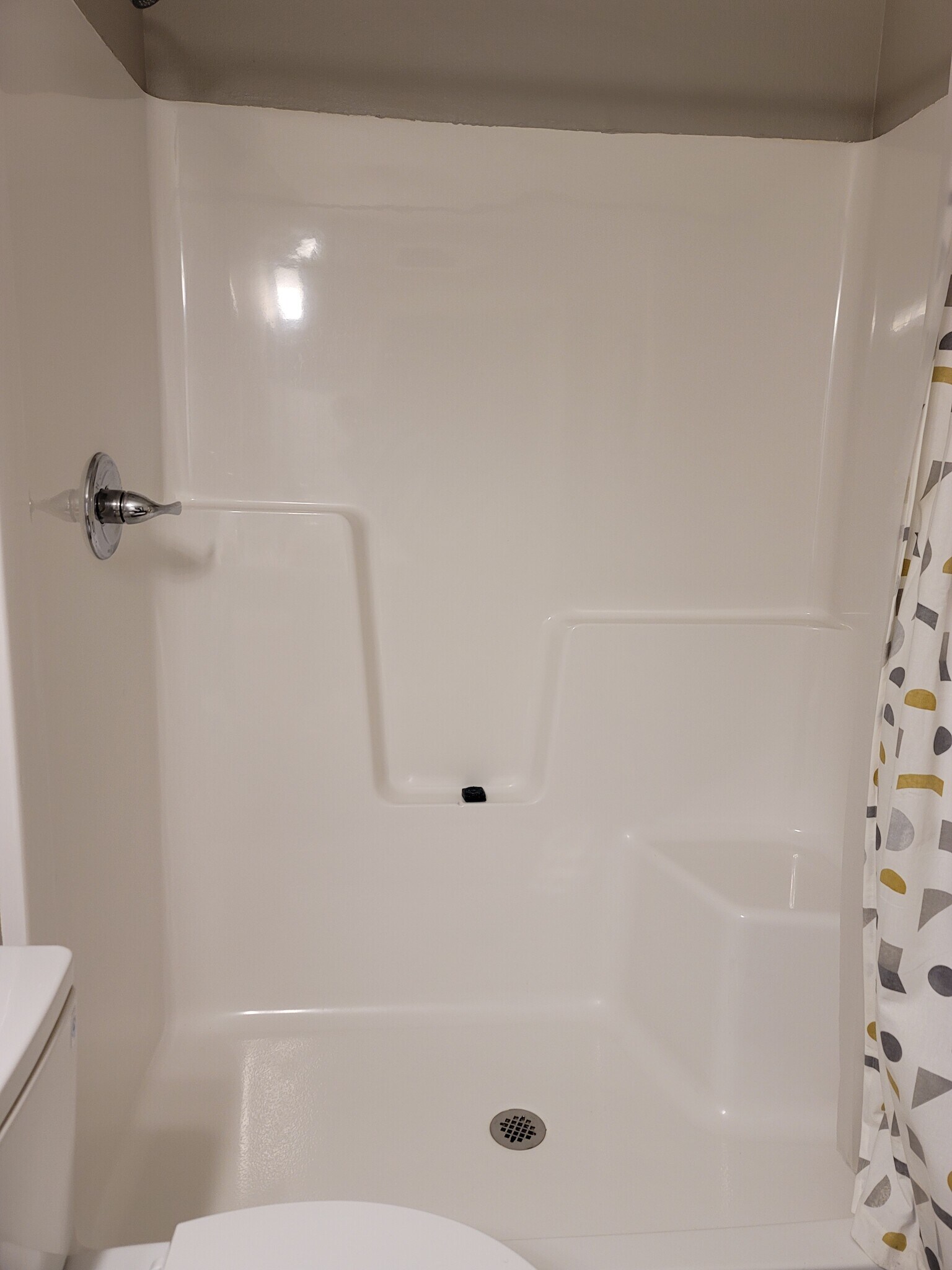 Building Photo - 6640 N Amherst St