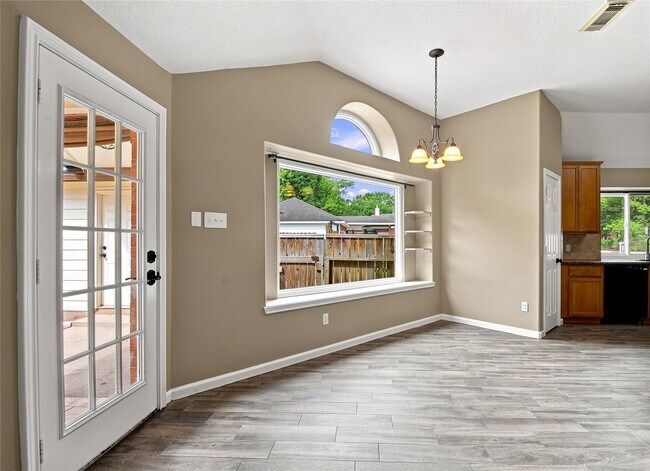 Building Photo - 5419 Teakwood Ln