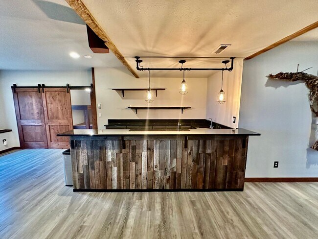 Building Photo - 4409 W Country Hls Ln