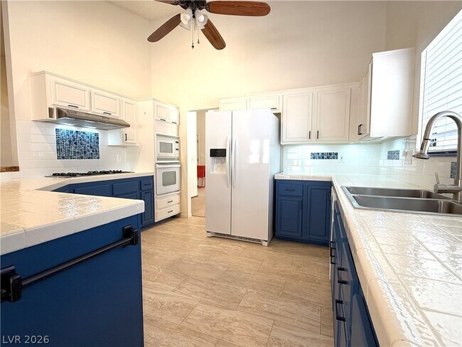 Building Photo - 3128 Donnegal Bay Dr