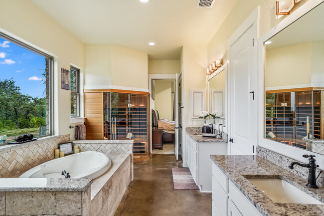 Building Photo - 1194 Vaquero Way