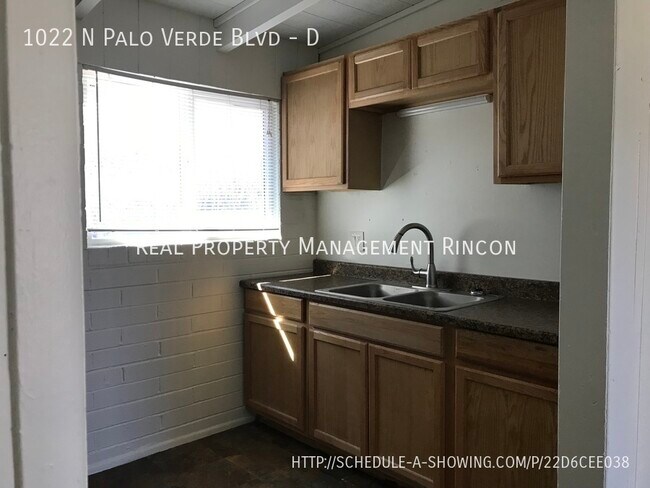 Building Photo - 1022 N Palo Verde Blvd