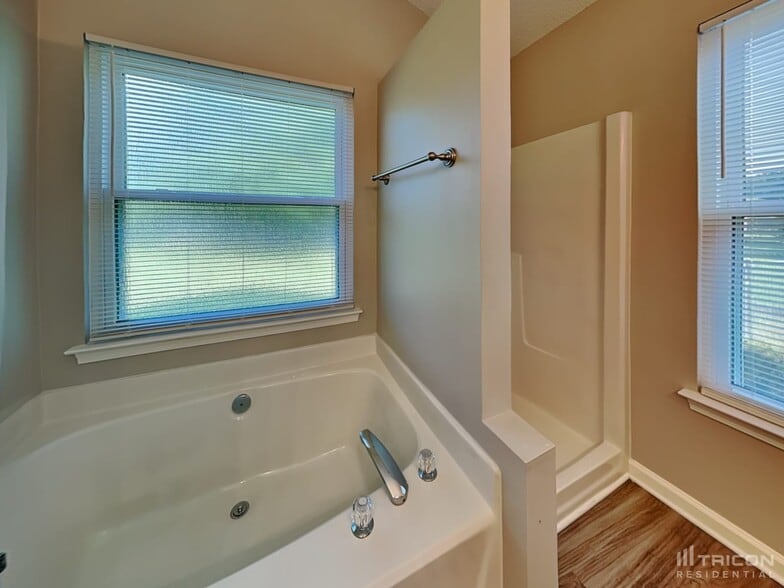 Building Photo - 4115 Alexis Ct SW