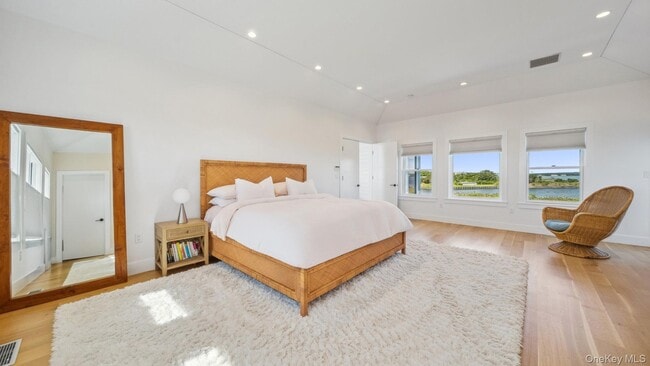 Building Photo - 102-192 Dune Rd