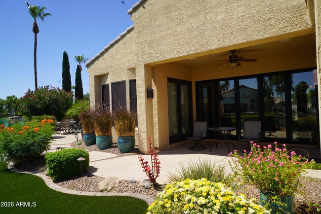 Building Photo - 3340 S Camellia Pl