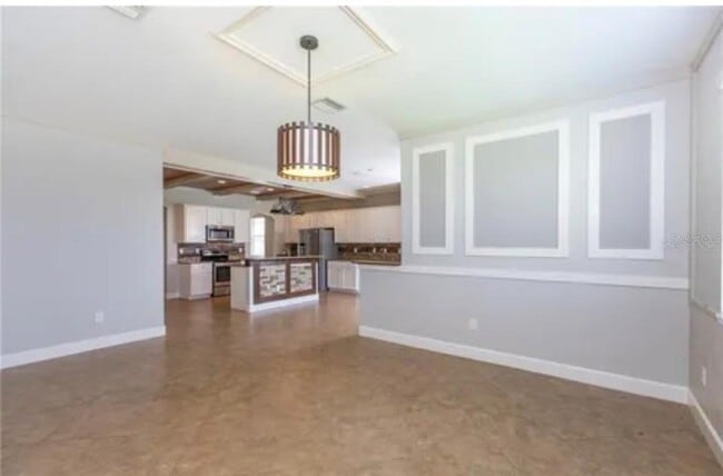 Building Photo - 6914 Quiet Creek Dr