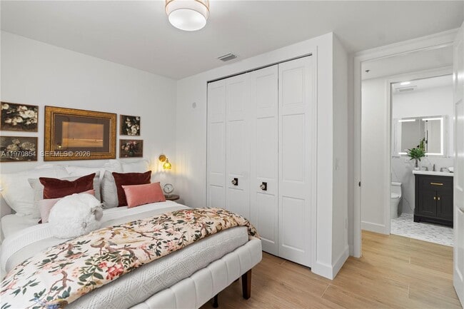 Building Photo - 626 Coral Wy