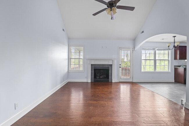 Building Photo - 2588 Hattington Dr