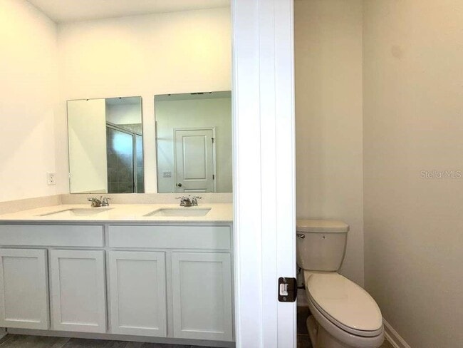 Building Photo - 2473 Skyline Lp