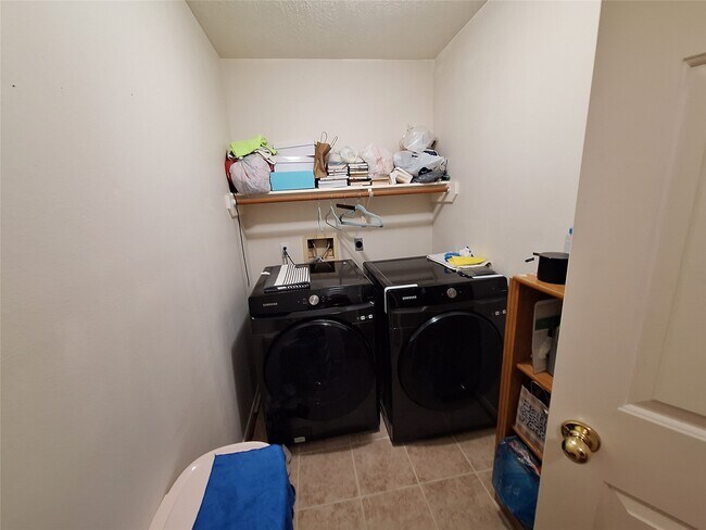 Building Photo - 20323 Concord Hill Dr