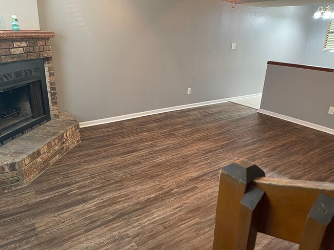 Building Photo - BOTANY TOWNHOMES