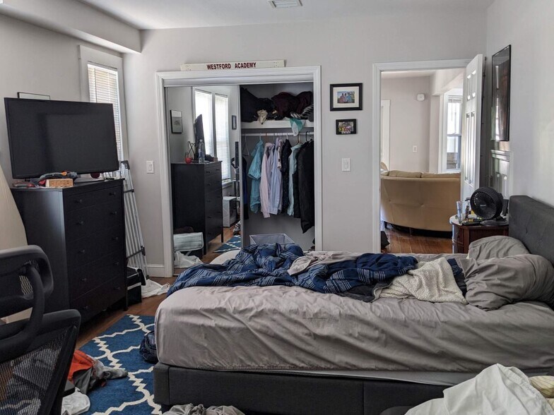 Building Photo - 318 Concord Ave