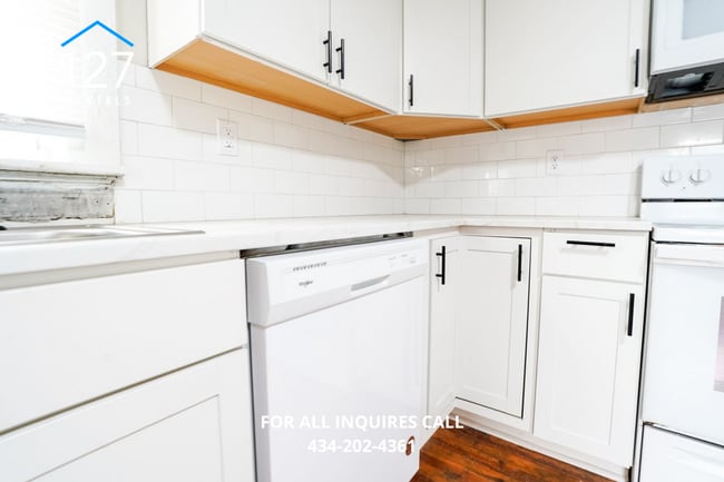 Building Photo - Bright & Convenient 1BR Apartment in Lynchburg