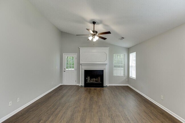 Building Photo - 2195 Oakland Spring Dr