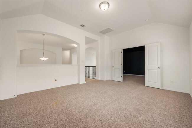Building Photo - 2213 Santa Isabella Dr