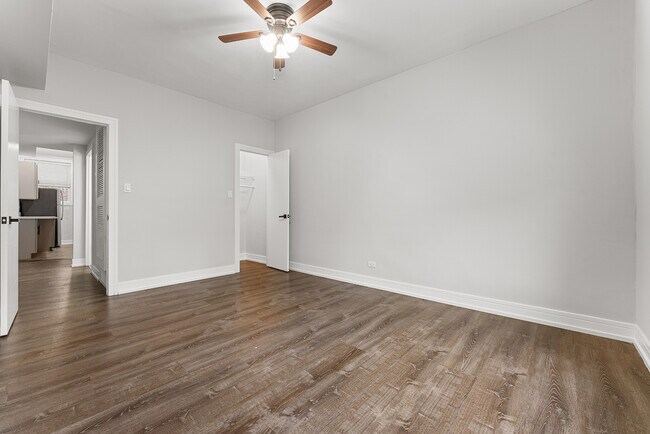Building Photo - 6106 N Winthrop Ave