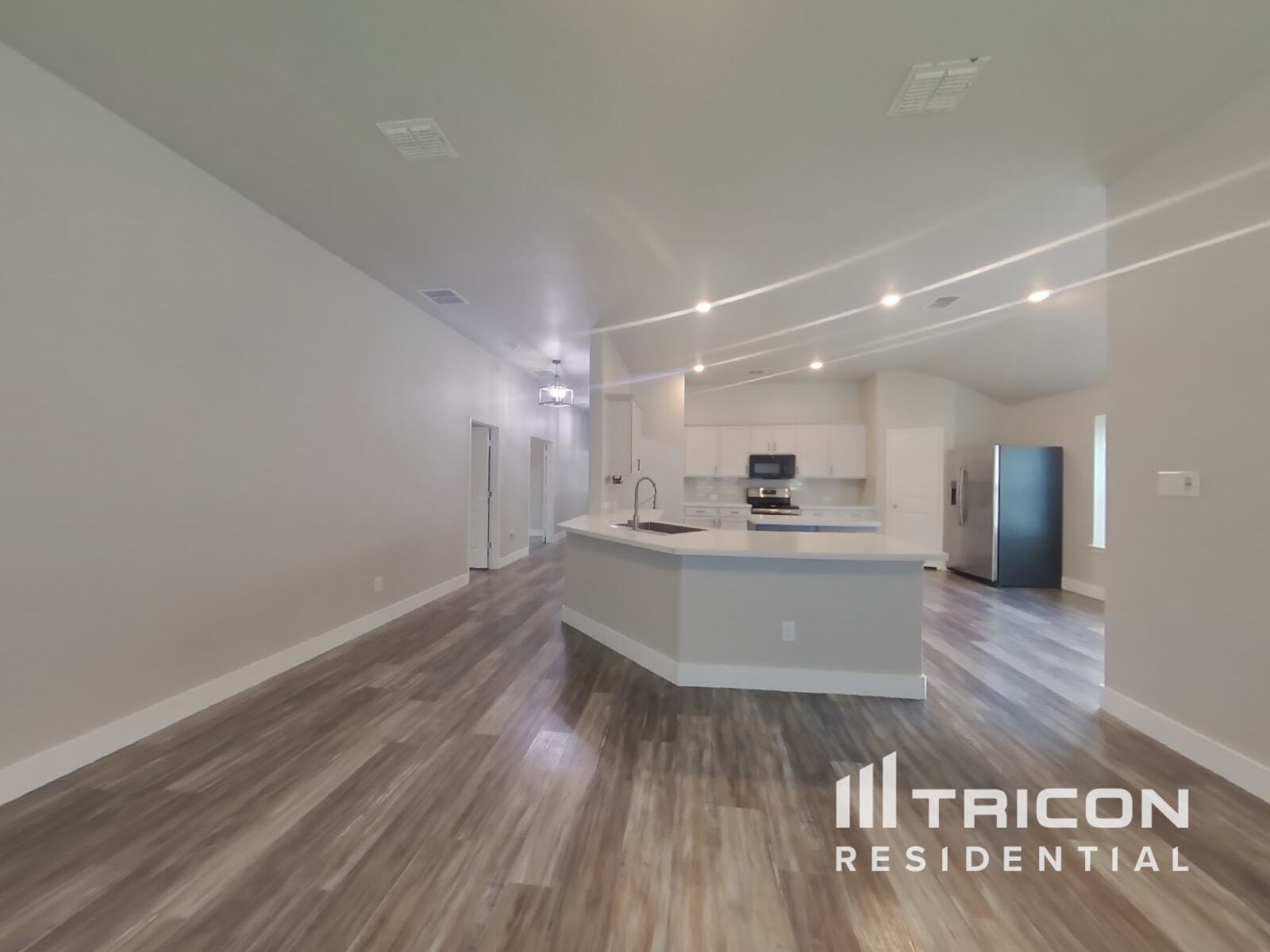 Building Photo - 1025 N Churchill Dr
