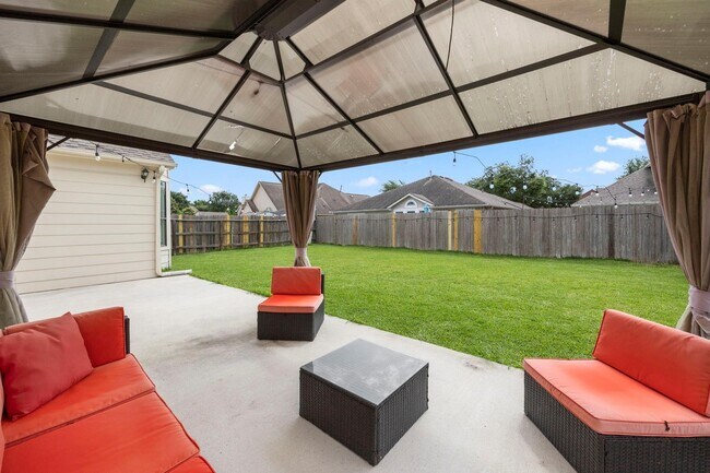 Building Photo - 16315 Scotch Hollow Ln