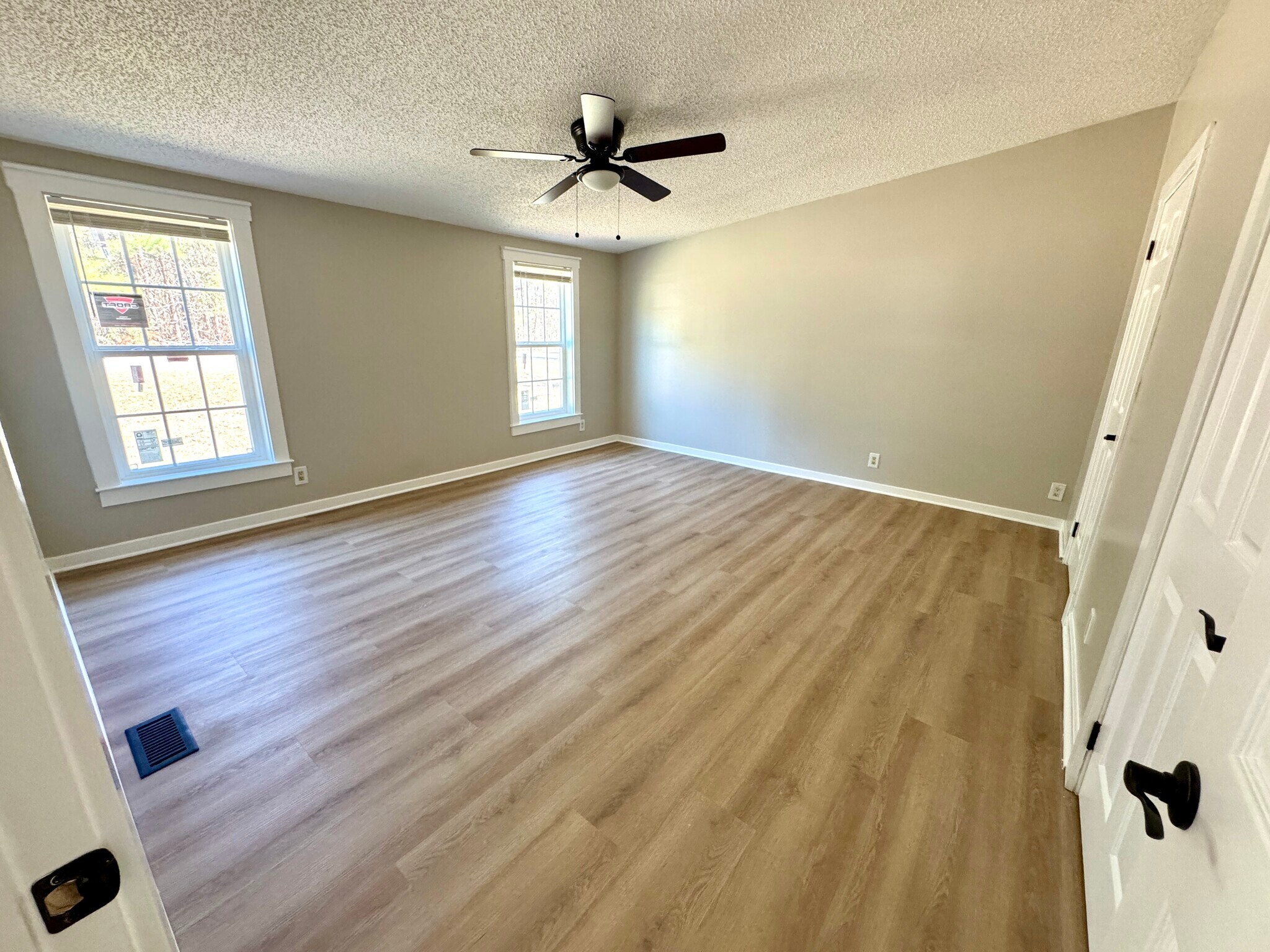 Primary Bedroom - 525 Horsefly Rd