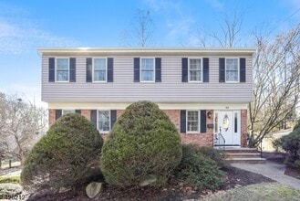 Building Photo - 68 Colgate Ave